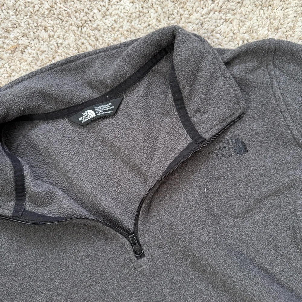 North Face Fleece 1/4 Zip in Dark Gray Size XL